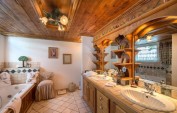 Alaska bathroom pfrent.com