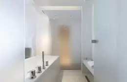 Junior Suite with sitting area, double bed and ice-cube bathroom, Hotel Mont-Blanc Chamonix