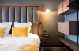 Double Room with pistes view, double bed and Marshall speaker, Fahrenheit Seven Courchevel