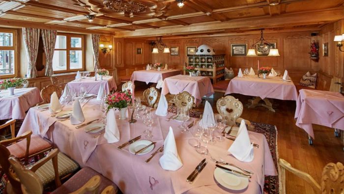 The Emostube restaurant