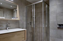 Penthouse A09