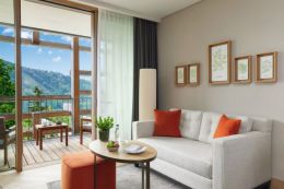 DELUXE ROOM WITH SUN BALCONY