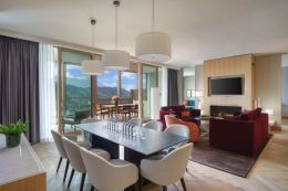WALDHOTEL EXECUTIVE SUITE