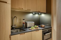 WALDHOTEL EXECUTIVE SUITE