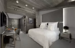 The bed in an Executive Room at Le K2 Chogori, Val d'Isere