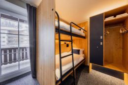 Classic Family Room with Bunk Beds