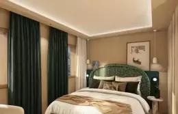Classic Room with a king-size bed, an armchair and a window onto the mountains at Barma, La Tania